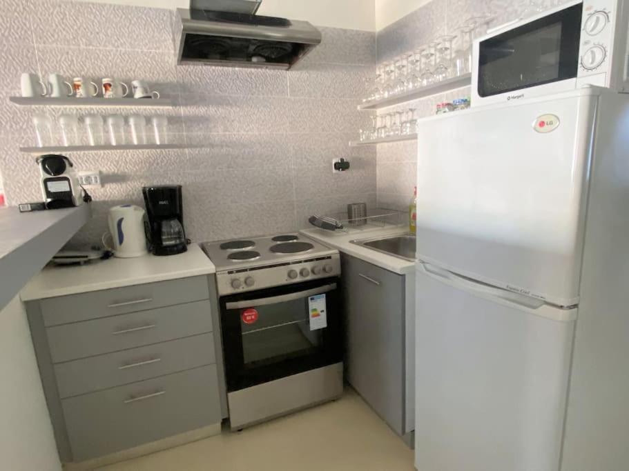 2Bdr Boutique Full Apt In Plaka Atenas Exterior foto