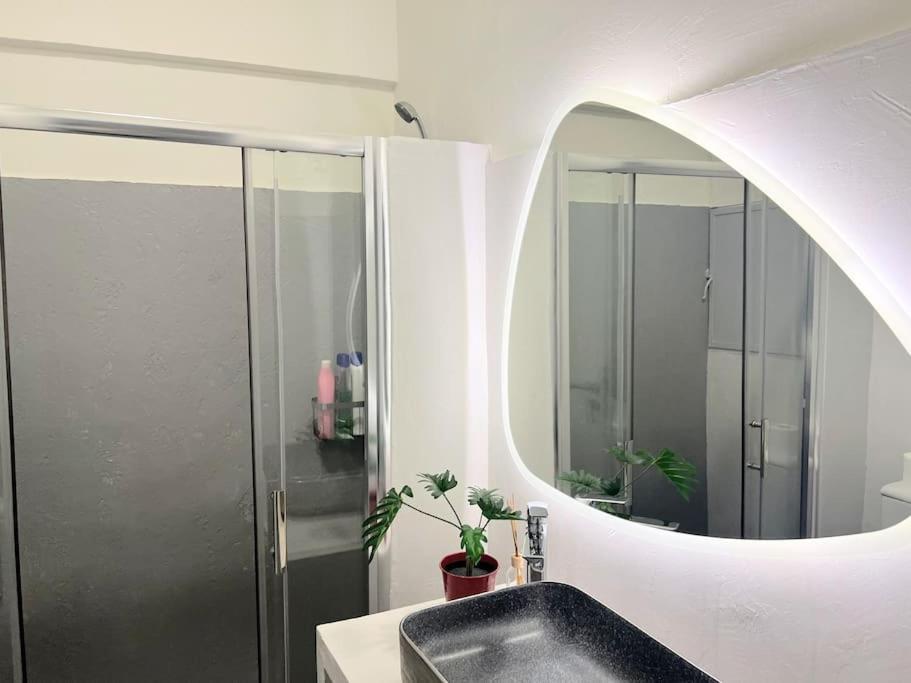 2Bdr Boutique Full Apt In Plaka Atenas Exterior foto