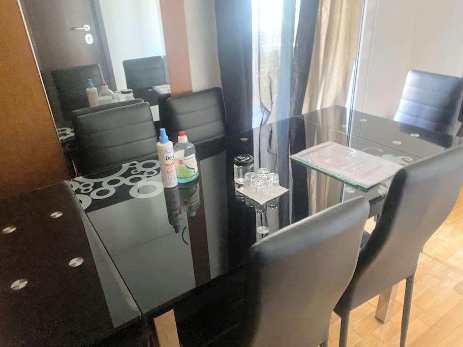 2Bdr Boutique Full Apt In Plaka Atenas Exterior foto