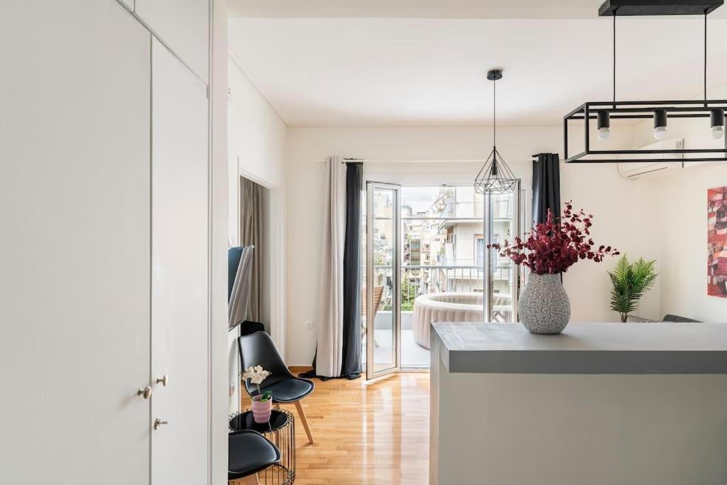 2Bdr Boutique Full Apt In Plaka Atenas Exterior foto